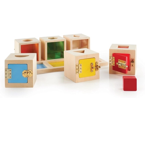 Like new guidecraft peekaboo lock boxes with storage tray - Picture 4 of 4